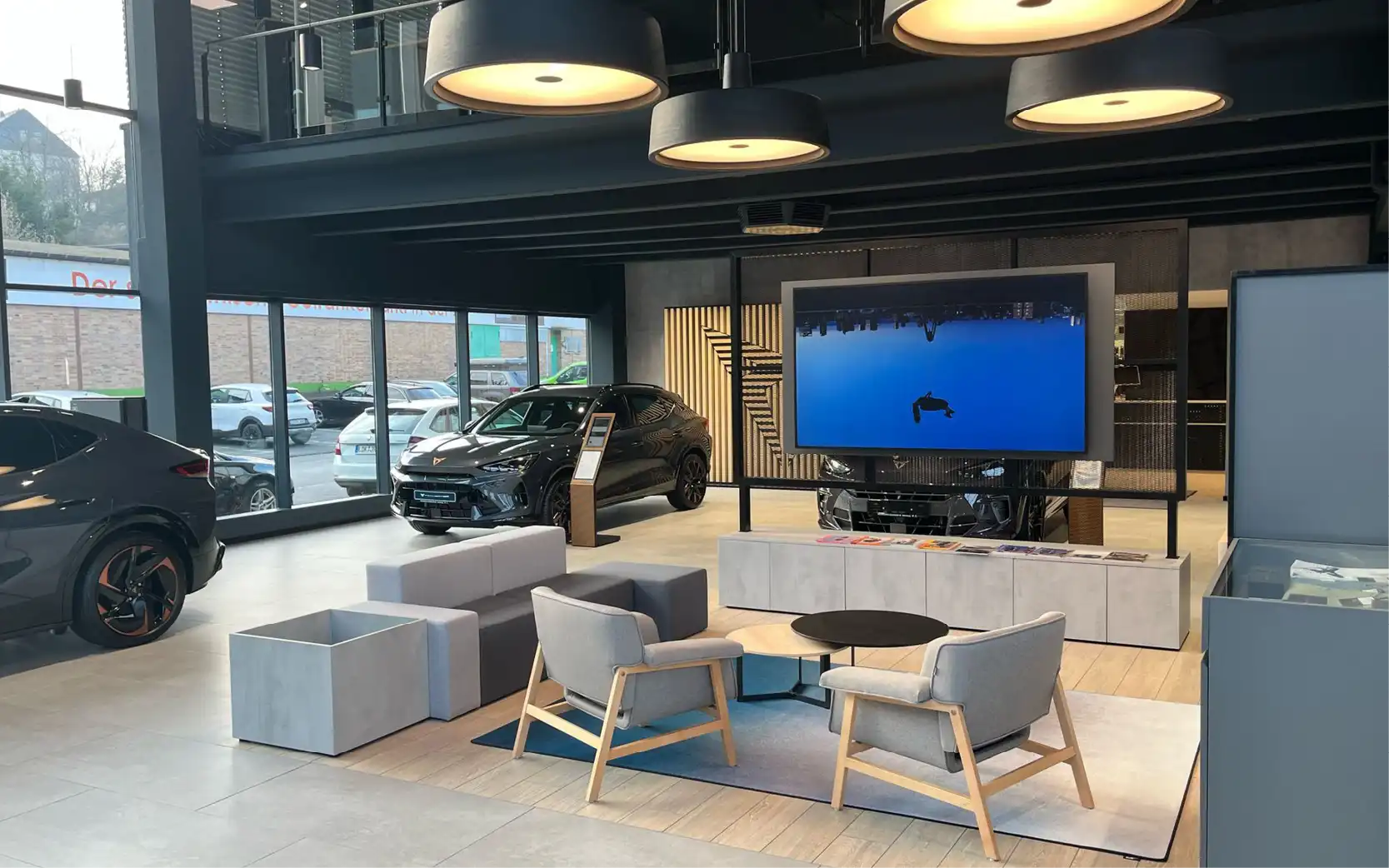 Eröffnung 1 Bild Showroom